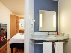 Premium bedding, minibar, desk, blackout drapes - ibis Sao Carlos (São Carlos)