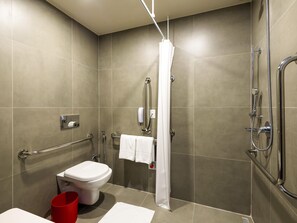 Standard Apartment, 1 Double Bed, Accessible | Premium bedding, minibar, desk, blackout drapes - ibis Sao Carlos (São Carlos)