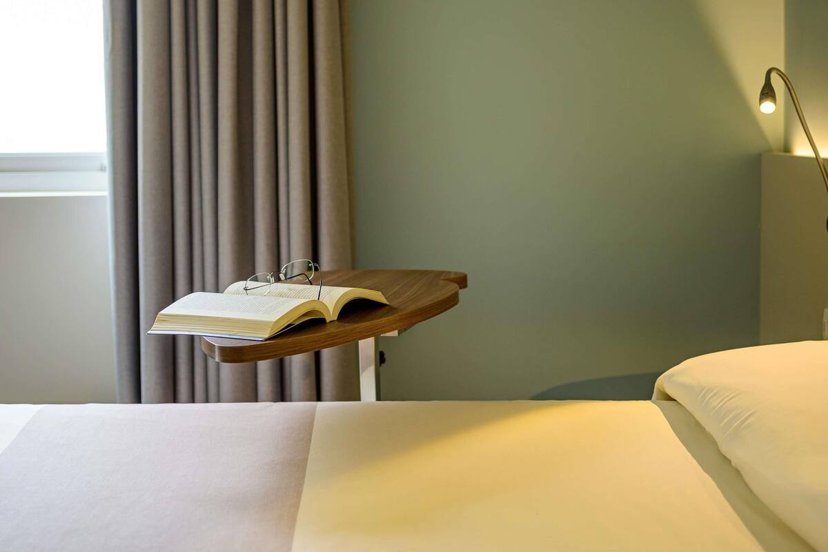 Standard Apartment, 1 Double Bed | Minibar, desk, blackout curtains, soundproofing