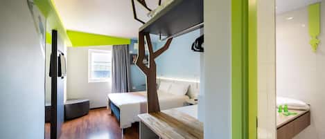 Standard Apartment, 1 Double Bed | Minibar, desk, blackout drapes, soundproofing