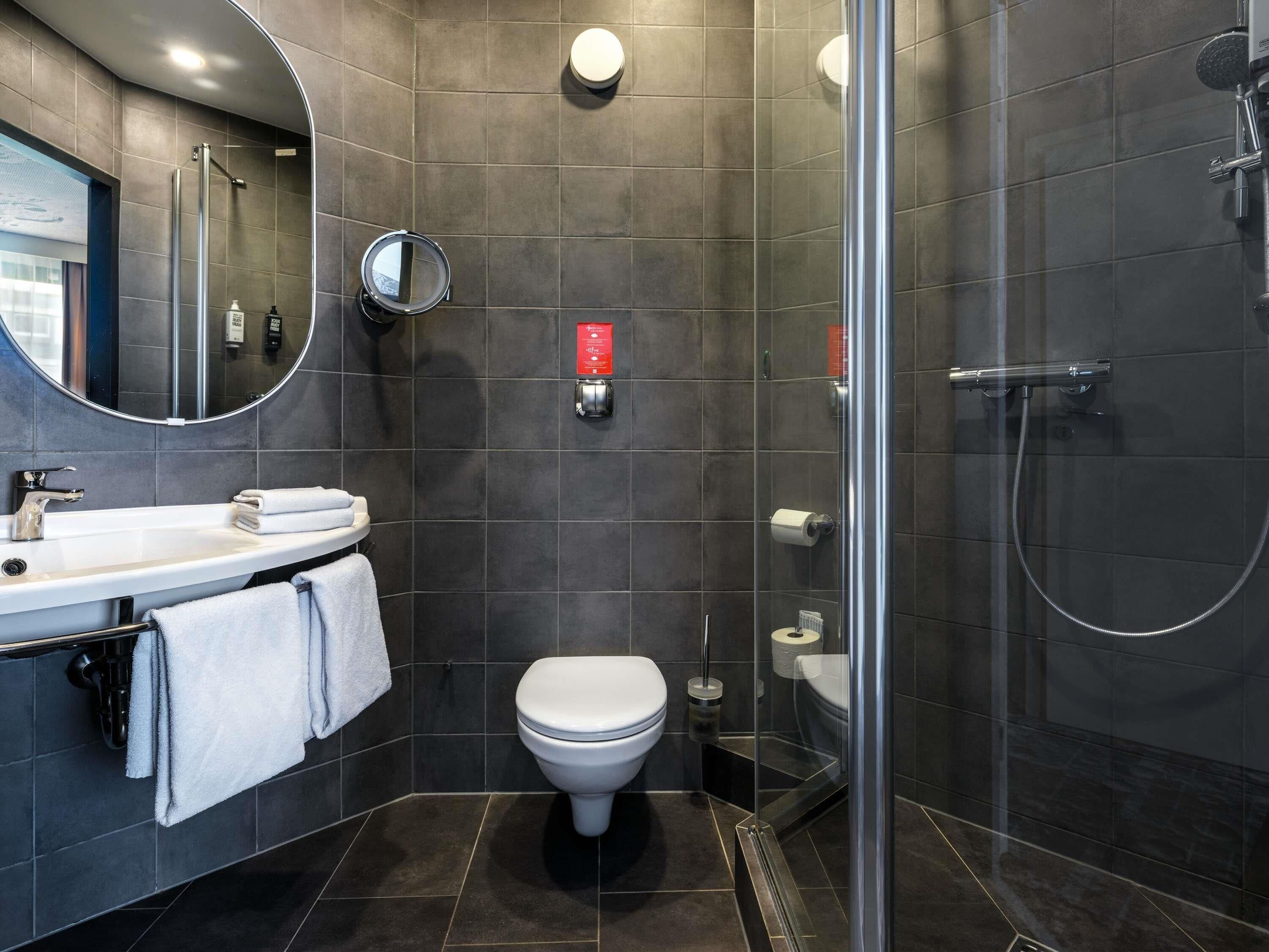 1 bedroom, in-room safe, desk, laptop workspace