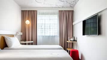 Room, 2 Twin Beds | 1 bedroom, in-room safe, desk, laptop workspace