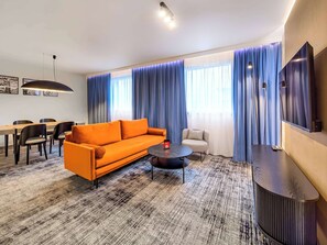 1 bedroom, in-room safe, desk, laptop workspace