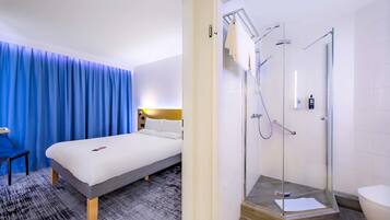 1 bedroom, in-room safe, desk, laptop workspace