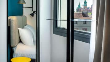 1 bedroom, in-room safe, desk, laptop workspace