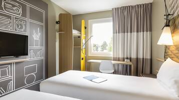 Standard Room, 2 Twin Beds | Premium bedding, desk, blackout drapes, soundproofing