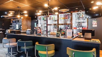 Bar (in der Unterkunft)