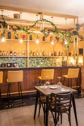 Bar (on property) - ibis Meknes Hotel (Meknes)