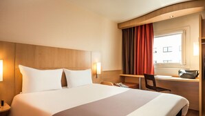 Standard Room, 1 Double Bed | Desk, iron/ironing board (on request), WiFi (free) - Hotel ibis Tanger Free Zone (Tangier)