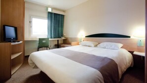 Desk, blackout drapes, cribs (free), WiFi (free) - B&B Hotel Fulda-hbf (Fulda)