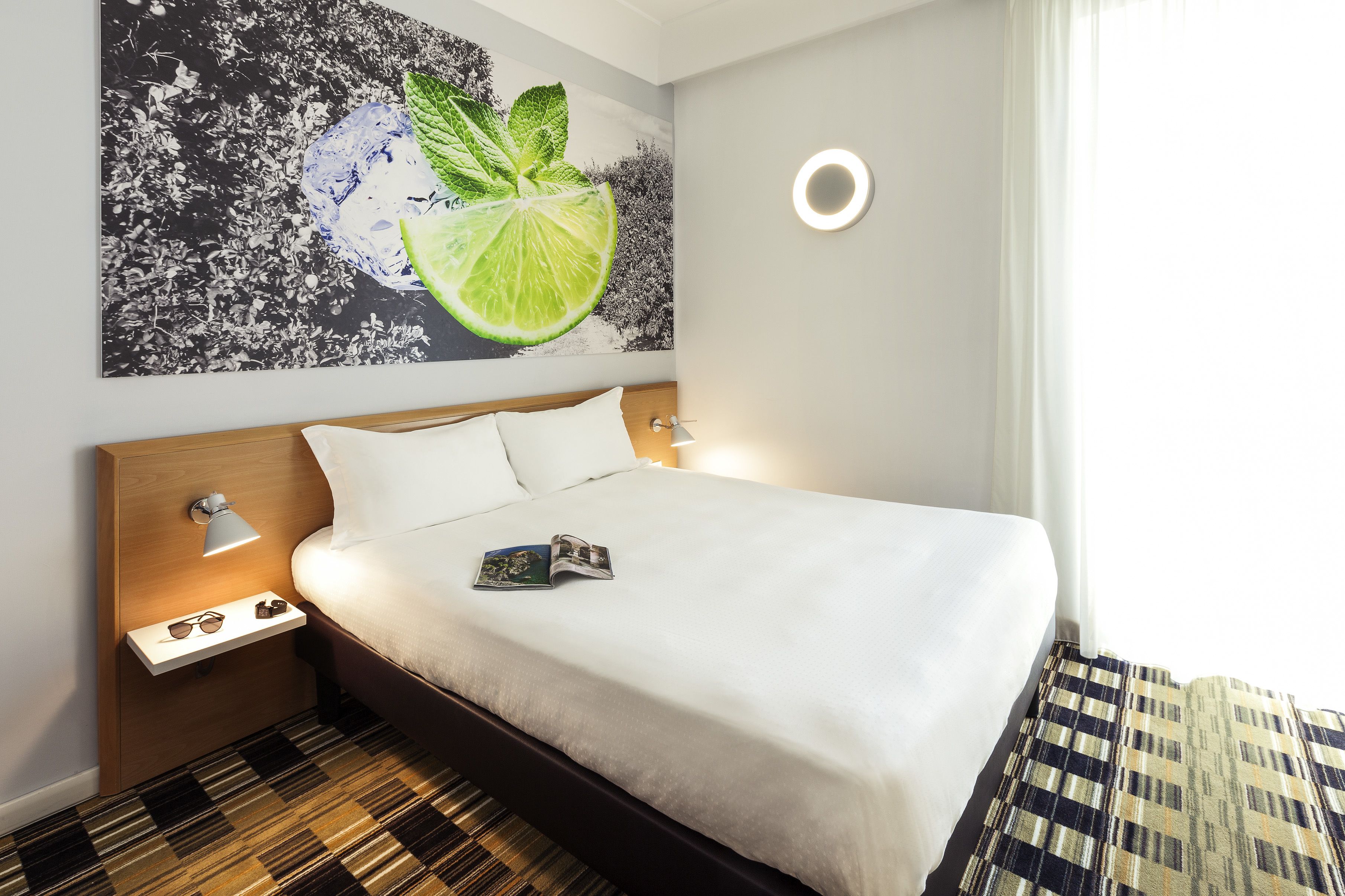 standard room, 1 double bed | in-room safe, blackout curtains, soundproofing, free wifi