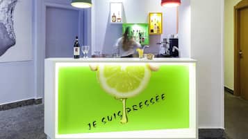 Bar (in der Unterkunft)