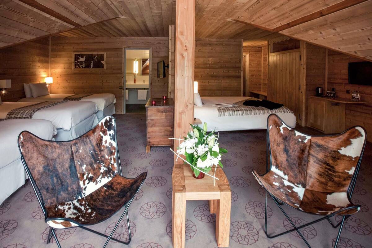 in-room safe, desk, blackout curtains, soundproofing