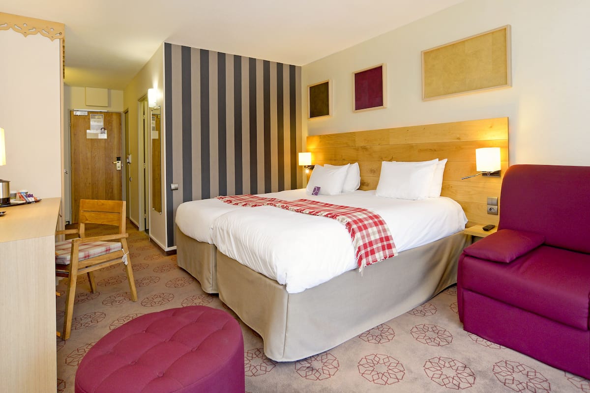 Standard Twin Room, 2 Twin Beds, Balcony (twin beds, sofa) | In-room safe, desk, blackout drapes, soundproofing