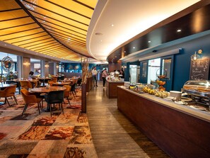Tägliches Frühstücksbuffet gegen Gebühr