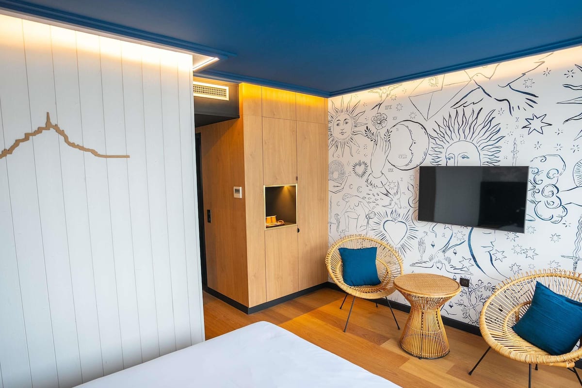 Standard Double Room, 1 Double Bed | Minibar, desk, blackout drapes, soundproofing