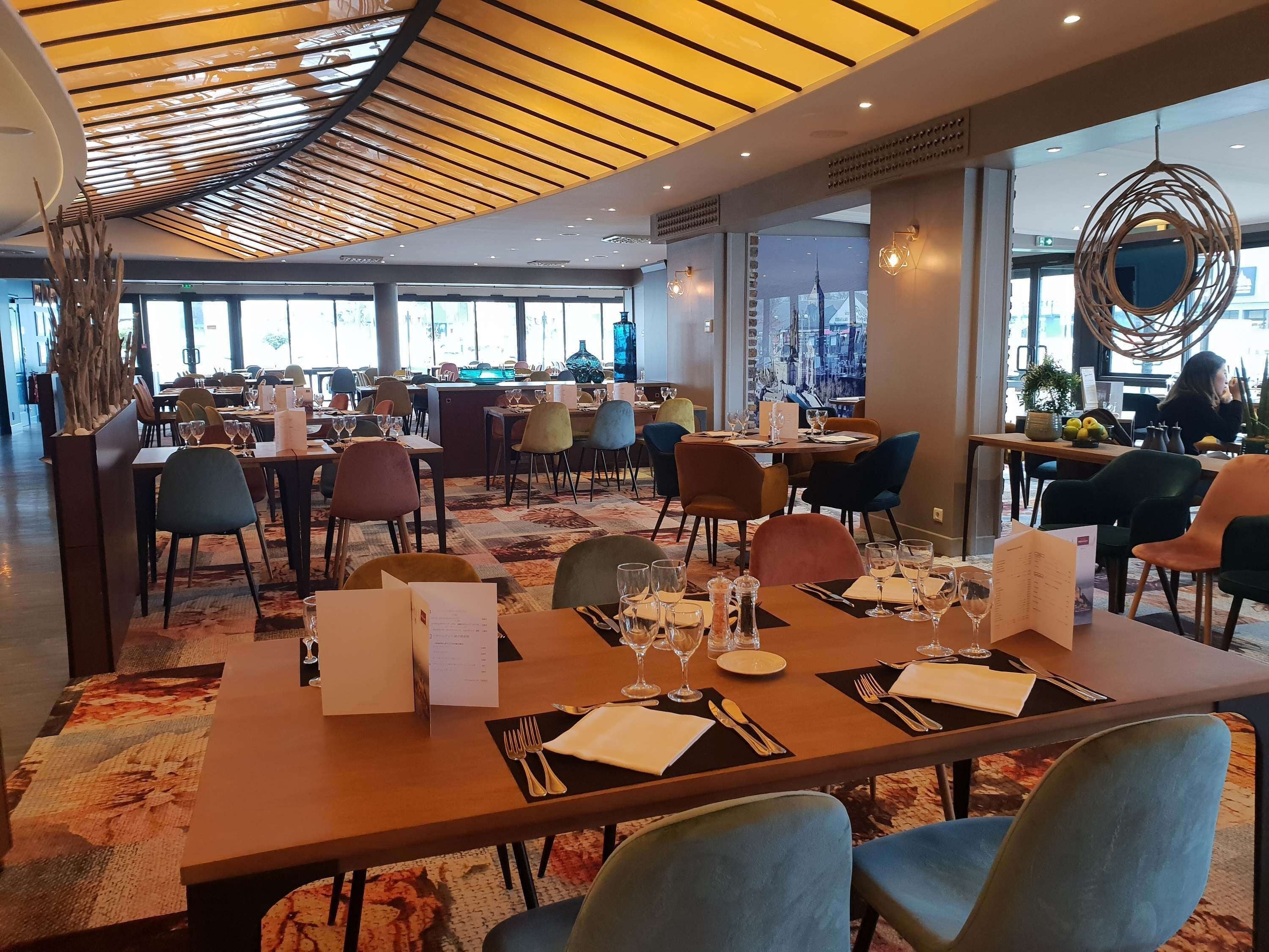 lunch and dinner served, french cuisine