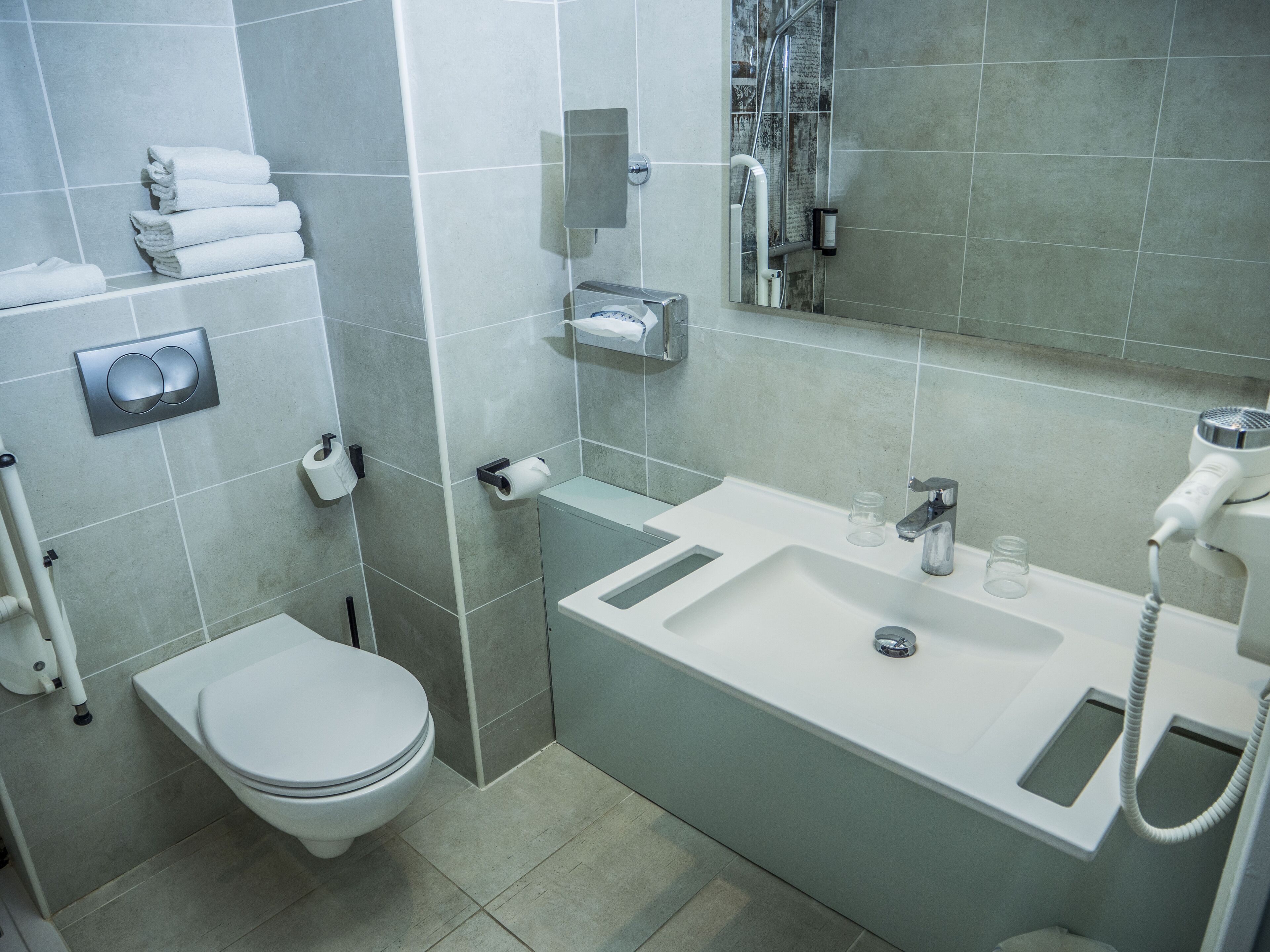 Photo - Logis Hotel Restaurant Uzès Pont du Gard