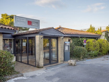 Front of property. Logis Hotel Uzes Pont du Gard