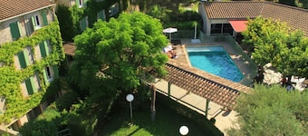 Logis Hotel Uzes Pont du Gard