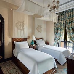 1 bedroom, Egyptian cotton sheets, premium bedding, pillowtop beds