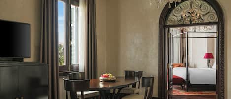 Suite (Palace Cataract Nile View)