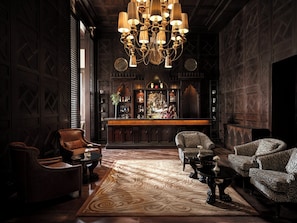 Bar (on property) - Old Cataract, Aswan (Operated by Mandarin Oriental) (Aswan)