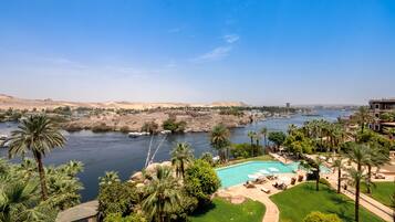 Children’s play area – outdoor