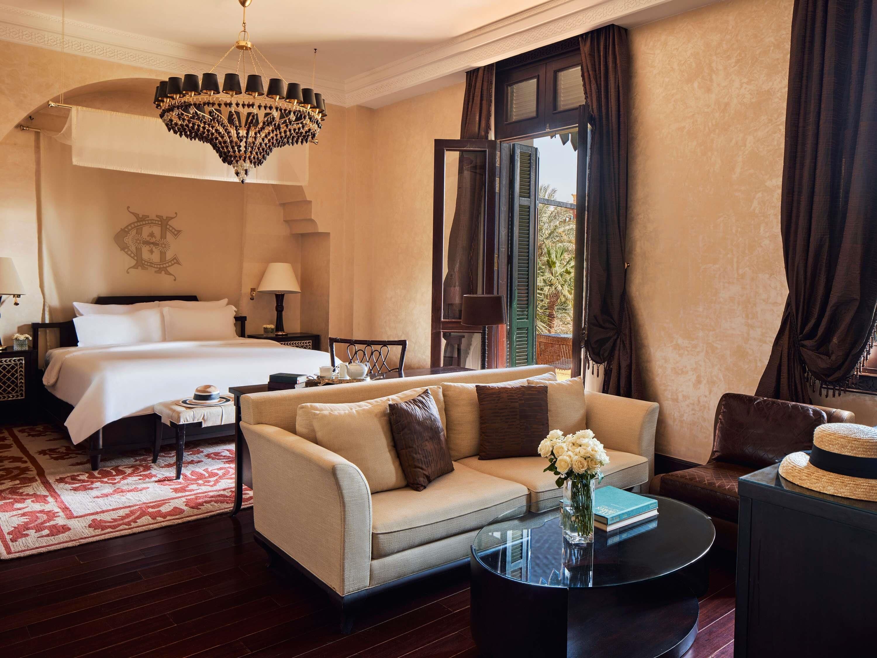 Suite, 1 King Bed, Garden View | Egyptian cotton sheets, premium bedding, pillow-top beds, minibar