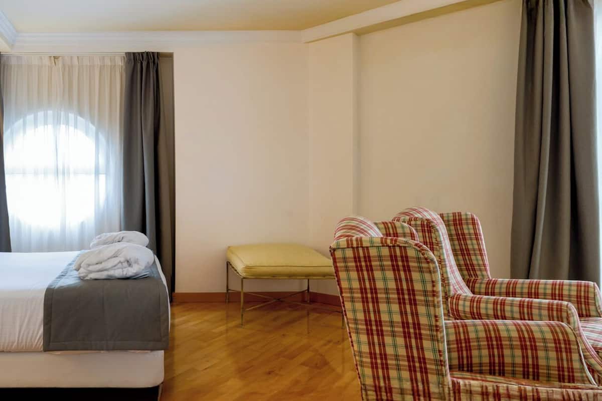 1 chambre, minibar, coffre-fort, décor unique