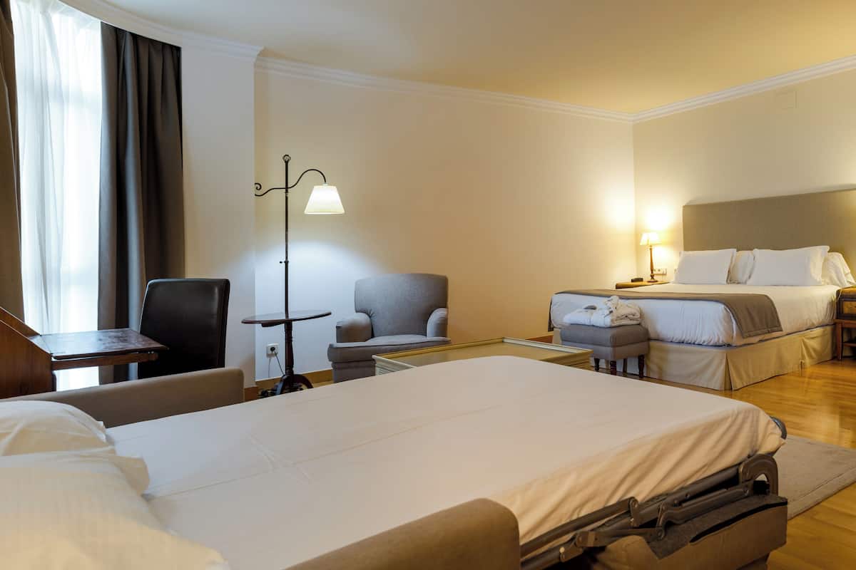 family double room (extra bed) | 1 bedroom, minibar, in-room safe, individually decorated