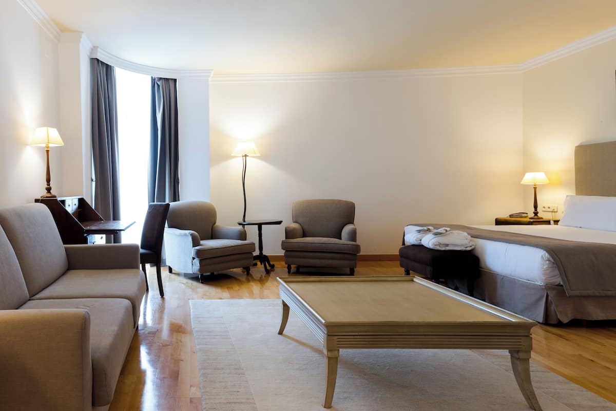 family double room (extra bed) | 1 bedroom, minibar, in-room safe, individually decorated