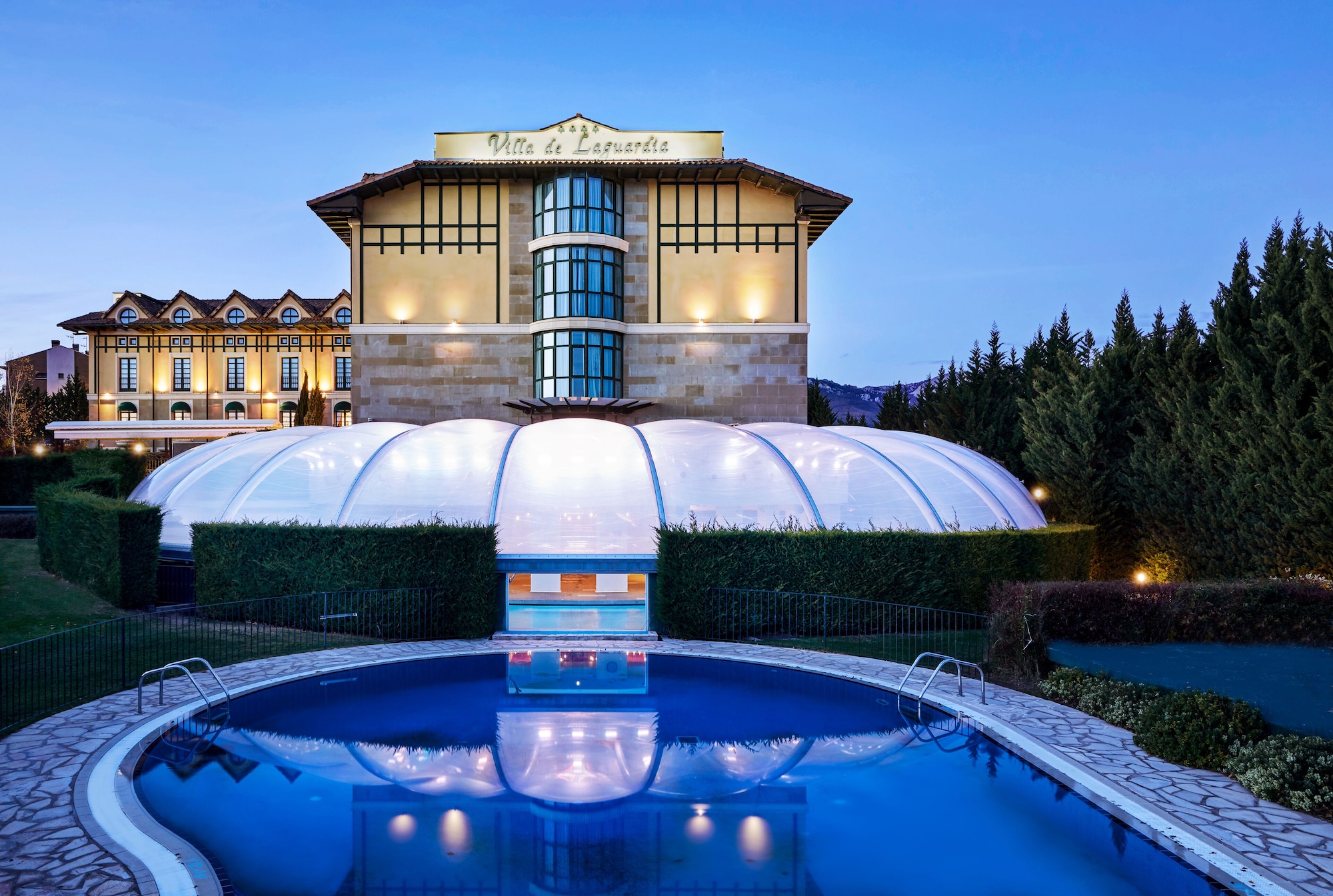 4 Star Hotels