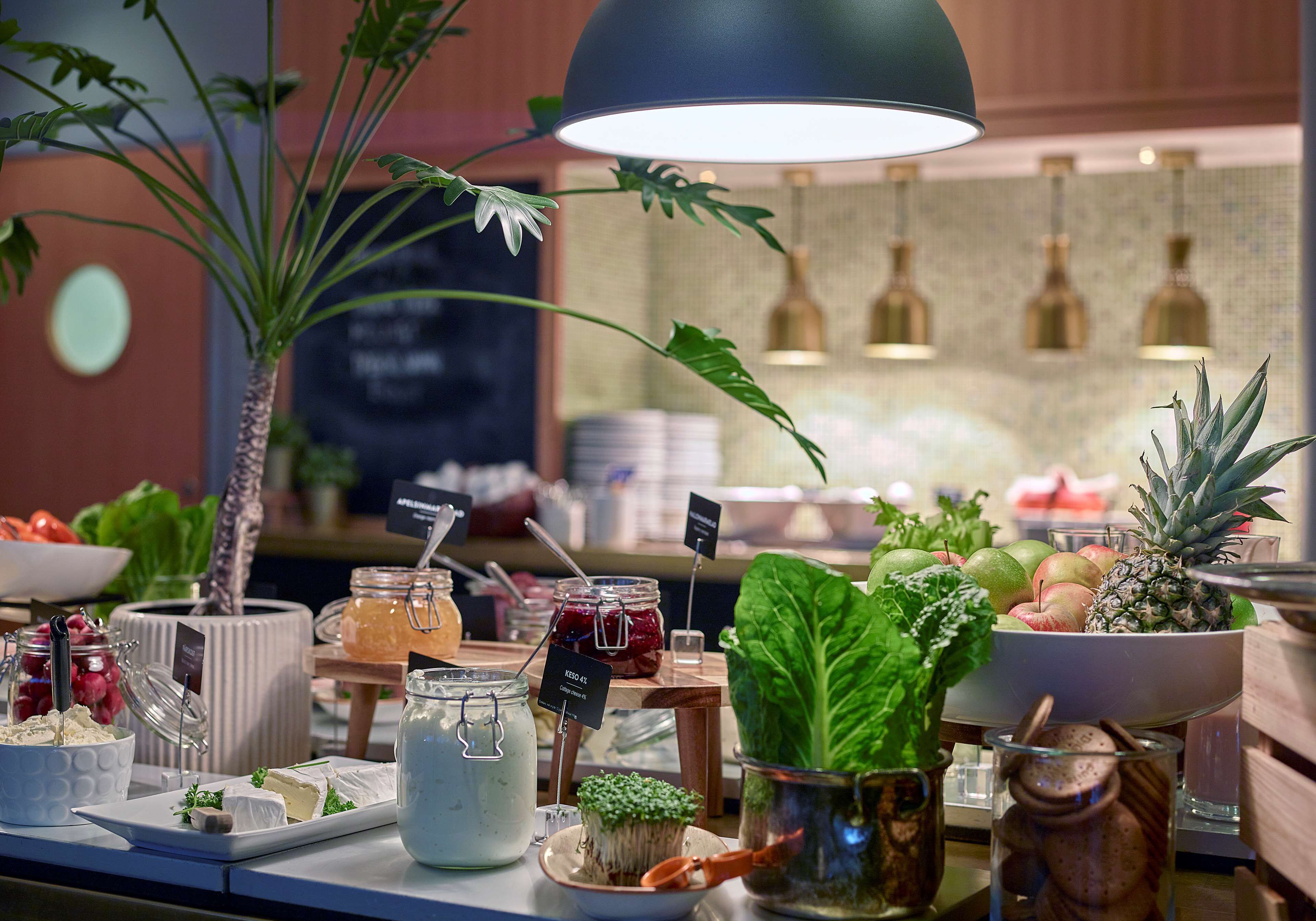 Dagelijks ontbijtbuffet (SEK 179 per persoon)