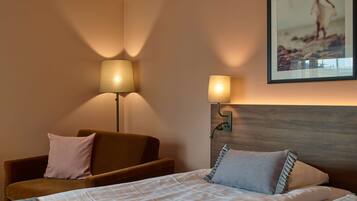 Familjerum | Skrivbord, strykjÀrn/strykbrÀda, gratis wi-fi och sÀngklÀder