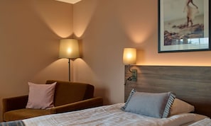 Family Room | Desk, iron/ironing board, free WiFi, bed sheets