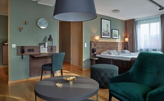 办公桌、熨斗/熨衣板、免费 WiFi、床单