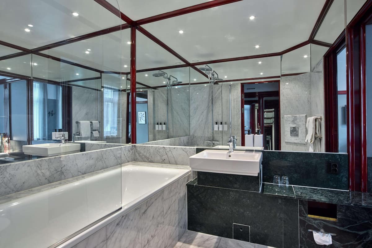 superior twin room, 2 single beds | desk, blackout curtains, iron/ironing board, free wifi