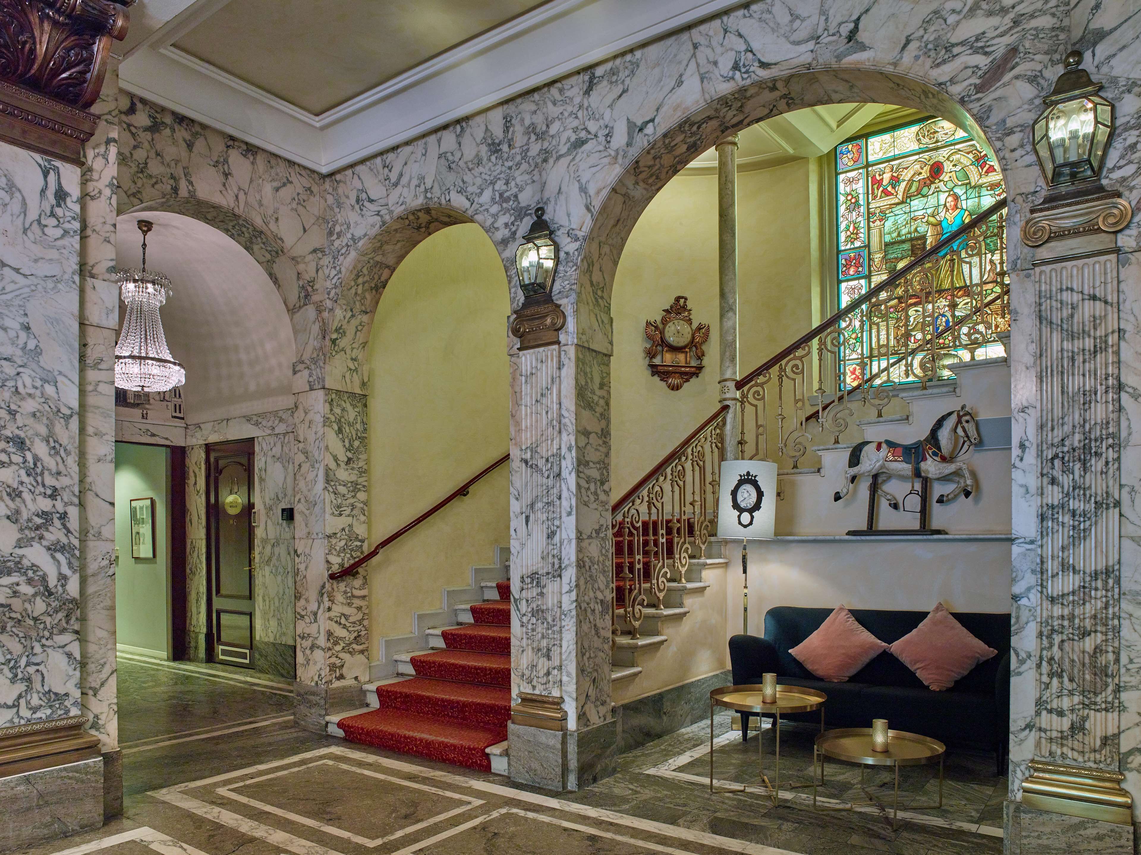 lobby