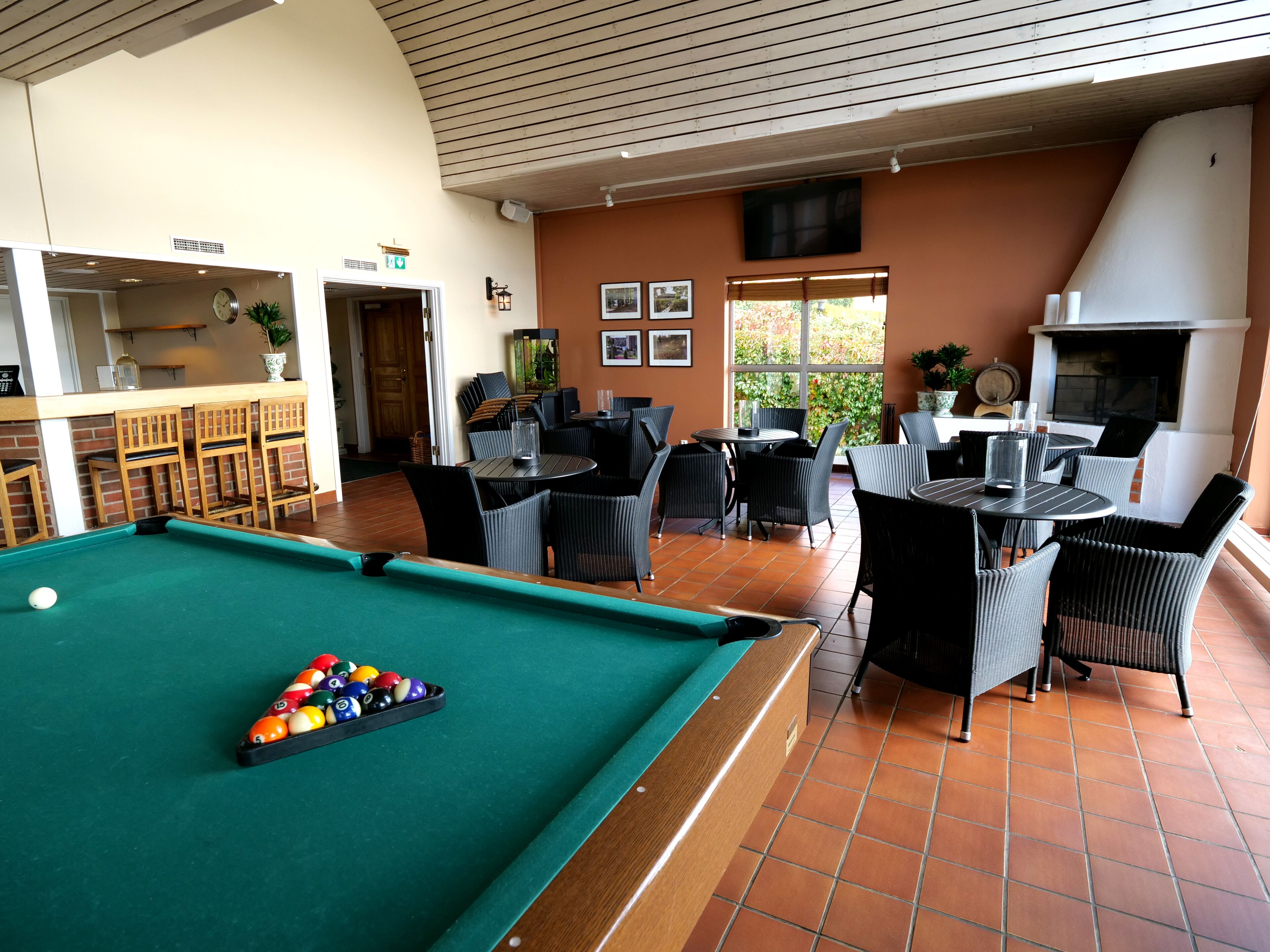 body treatments, body wraps, body scrubs, facials