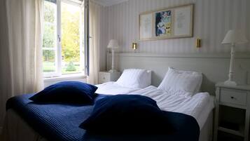 Romantic Room, 1 Double Bed | Desk, rollaway beds (surcharge), WiFi (free), bed sheets
