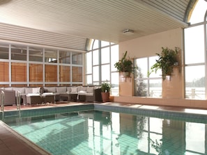 Piscine intérieure