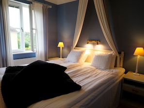 Romantisches Zimmer, 1 Doppelbett | Schreibtisch, Zustellbetten, kostenloses WLAN, Bettwäsche