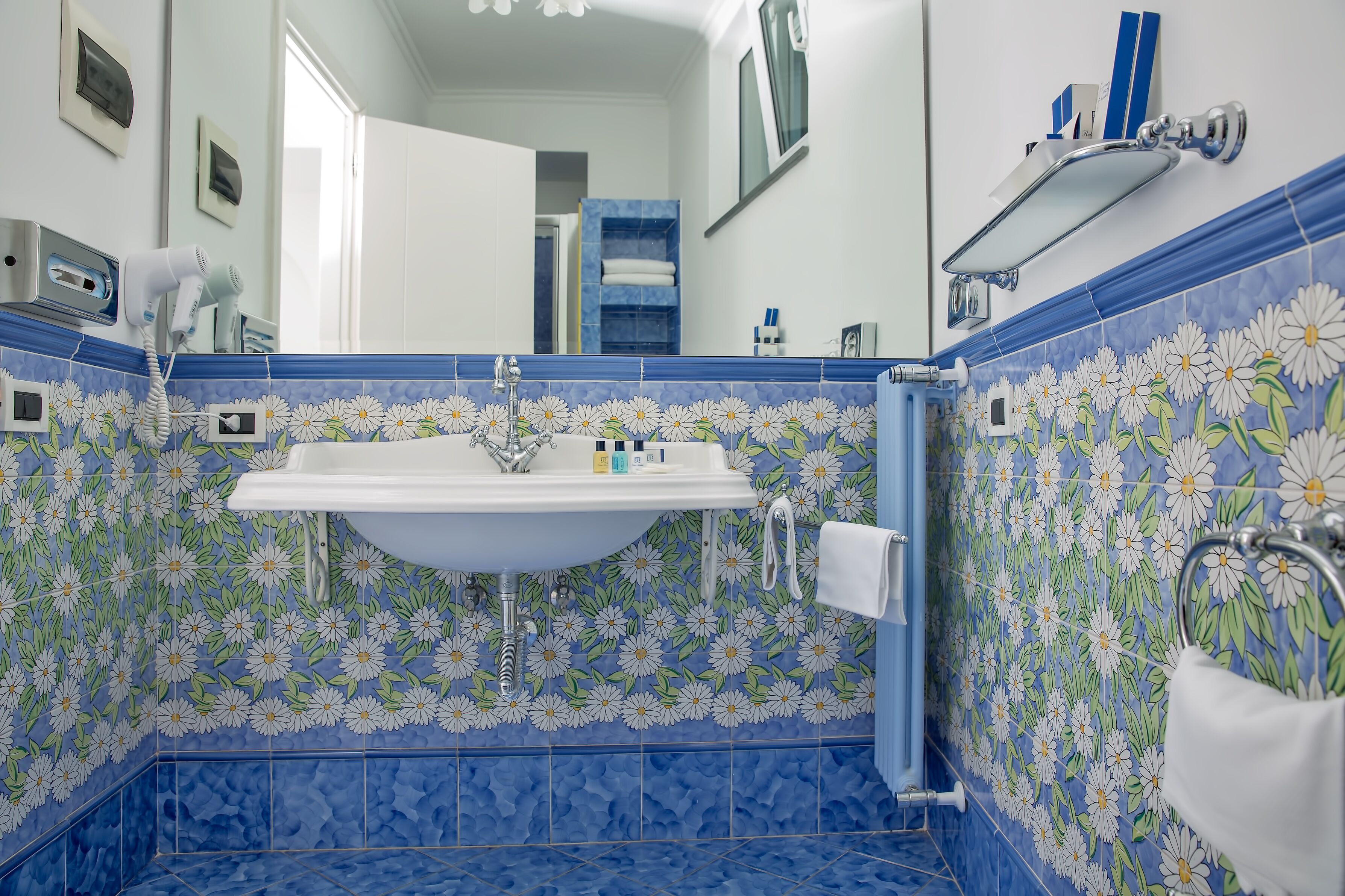 attic room and 60sm terrace solarium, sea view | bathroom | free toiletries, hair dryer, bathrobes, slippers