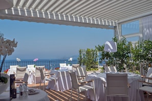 Breakfast, lunch and dinner served - Relais Maresca Luxury Small Hotel (Capri)
