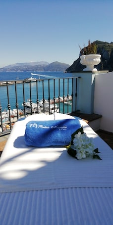 Salas de tratamiento para parejas, manicura y pedicura, masajes. Relais Maresca Luxury Small Hotel