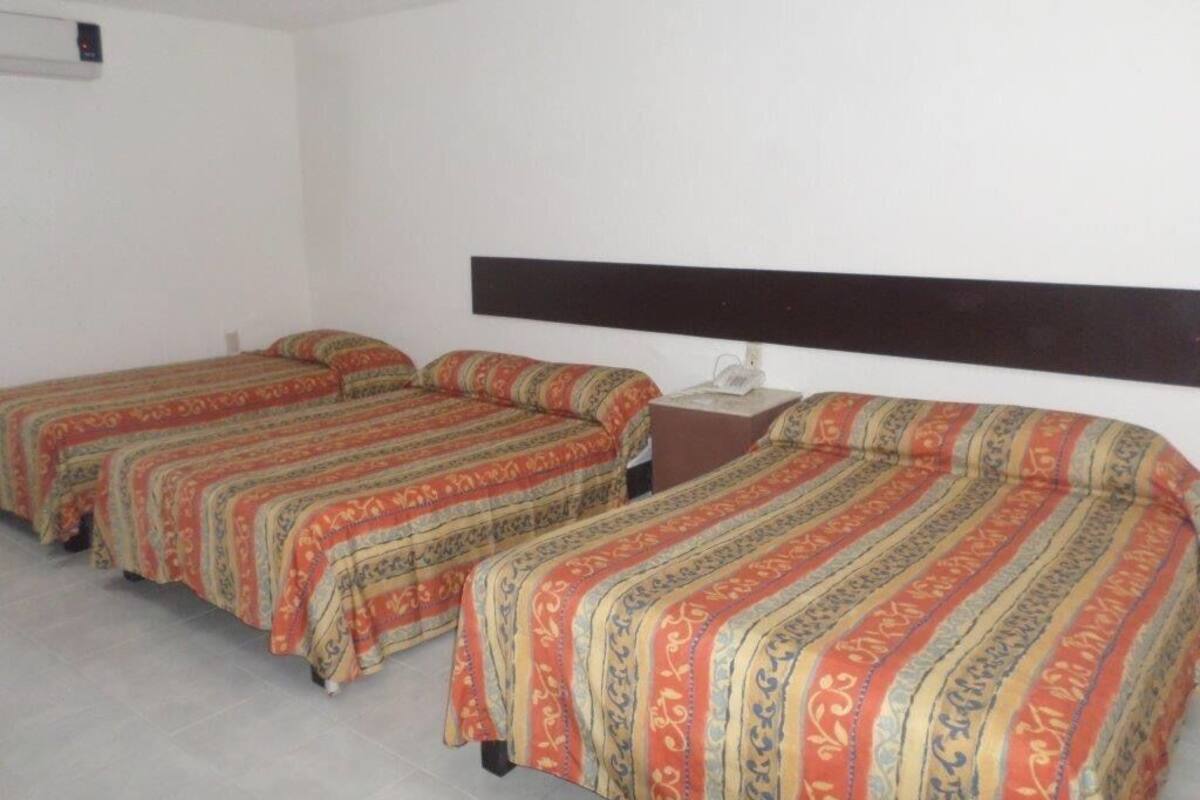 Family Suite | Peti besi dalam bilik 