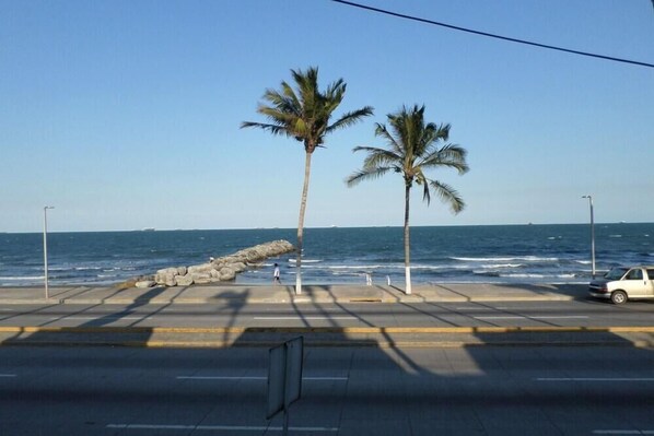 En la playa, toallas de playa