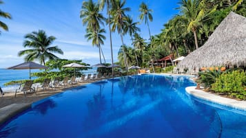 3 outdoor pools, pool umbrellas, pool loungers