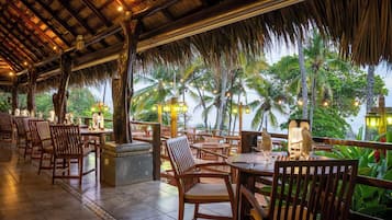 HĂ€r finns 2 restauranger som serverar frukost.